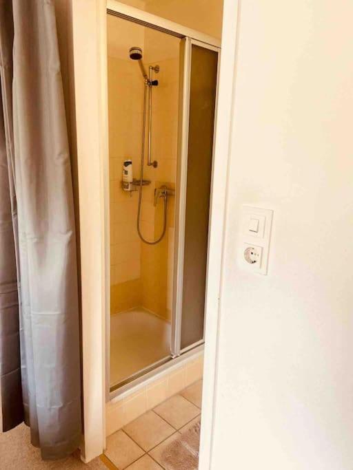Zentrale Wohnung Gmunden Alte Baeckerei Bagian luar foto