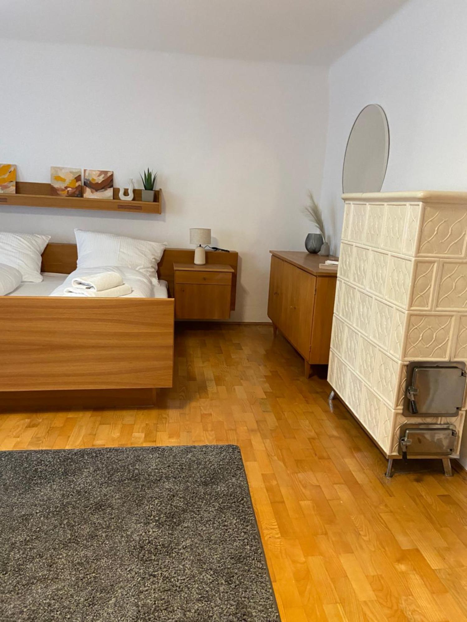 Zentrale Wohnung Gmunden Alte Baeckerei Bagian luar foto